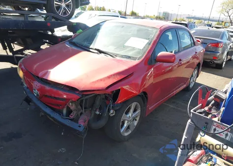 2013 Toyota Corolla S z USA, uszkodzony, nr VIN 5YFBU4EE2DP206800